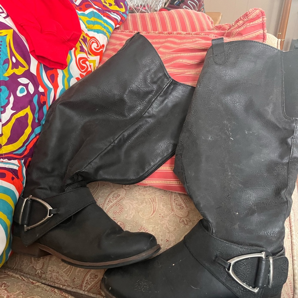 Maurice wide calf boot
